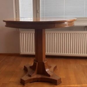 Pöytä Biedermeier