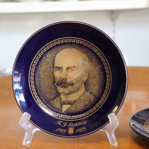 Veikko Roininen, Suomen presidentit-sarjan lautanen K.J.Stålberg, Arabia